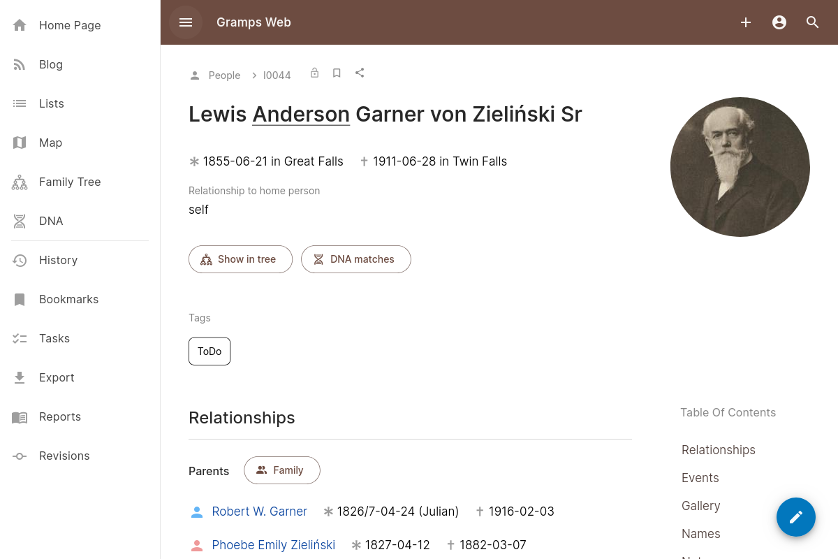 Screenshot of Gramps Web interface